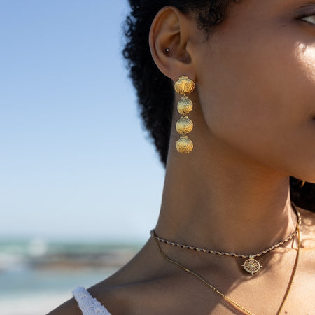 Shelly Dangles
