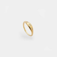 Load image into Gallery viewer, Triple Zirconia star ring